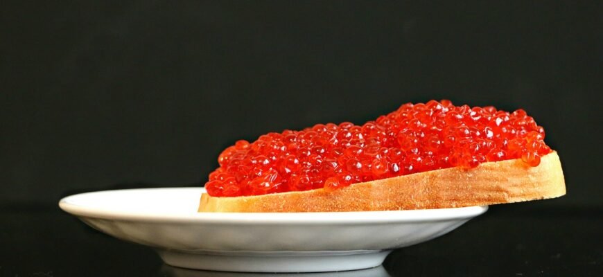 what-does-caviar-taste-like-flavor-and-types